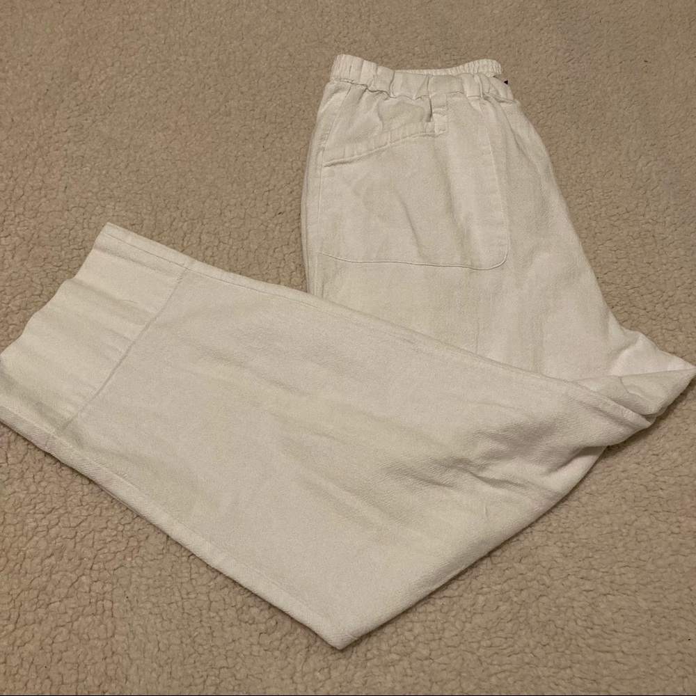 Soft surroundings white crop pants Elastic waist